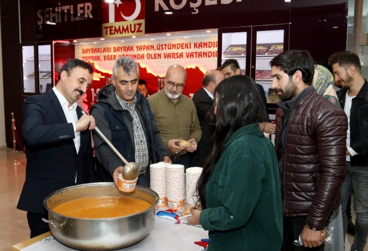 Aiçü’de Öğrencilere Çorba İkramı