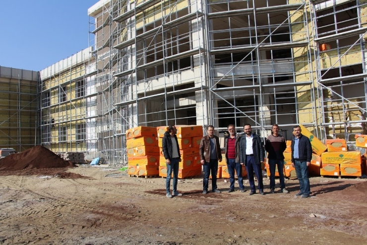 Kula’nın Yeni Hastanesinin Yüzde 65’i Tamamlandı