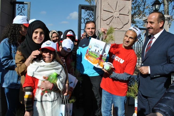 Sevgi Çiçeği Tohumları Gölbaşı’nda Toprakla Buluştu