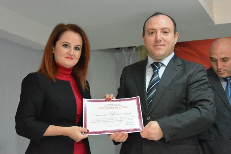 Milli Eğitim Müdürü Yakup Yıldız, Öğretmen Ve Öğrencileri Kutladı