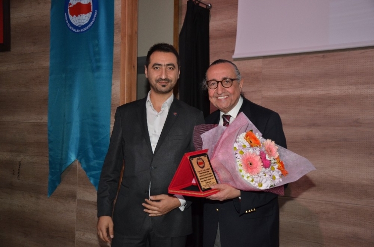 Prof. Dr. Konrot’tan Alaşehir’de Disleksi Semineri