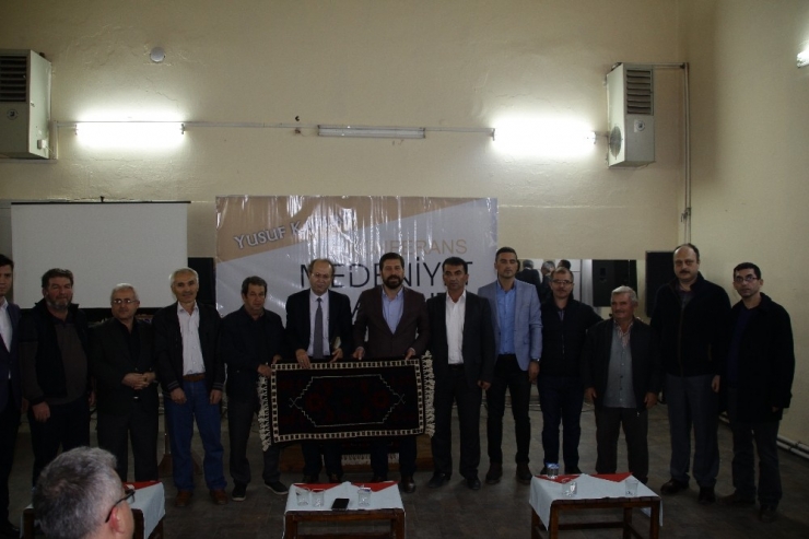 Yusuf Kaplan Sındırgı’da Konferans Verdi