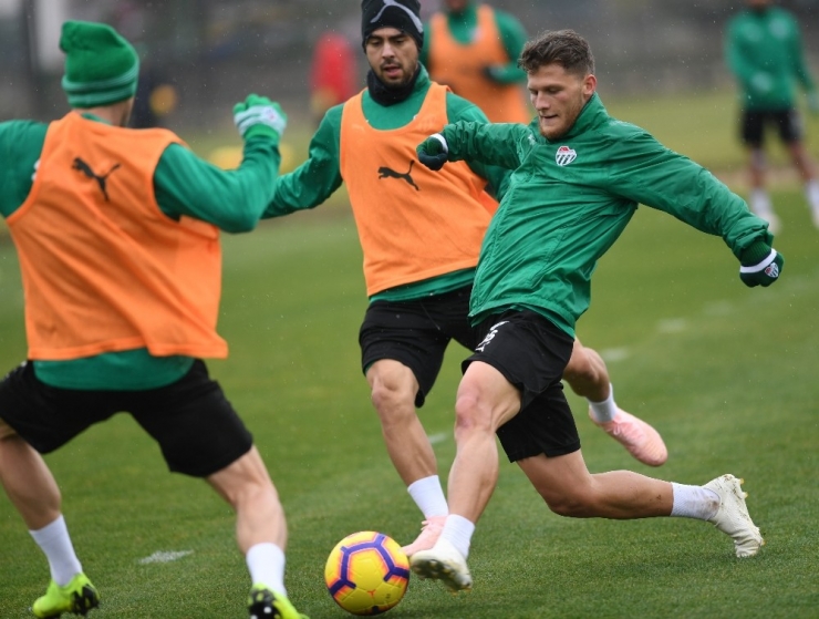 Bursaspor Pas Çalıştı