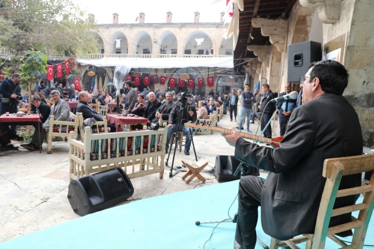 Ödüllü Aşık Sefai, Eserleri İle Etkinliklerin Startını Verdi