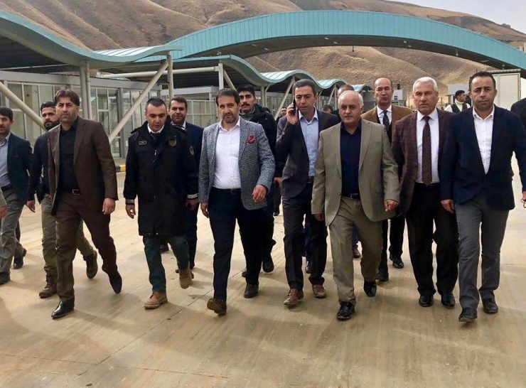 Başkan Gür, Esendere Gümrük Kapısında İncelemelerde Bulundu