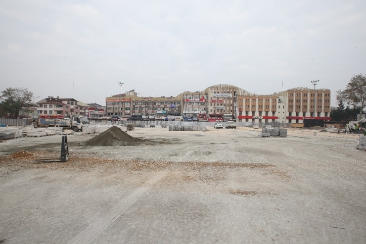 Şehir Merkezinin Vitrini ‘Demokrasi Meydanı’ Olacak