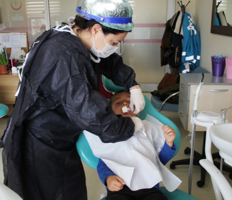 Dt. Gamze İşen: "Dişleri Korumak, Tedavi Etmekten Daha Kolaydır"