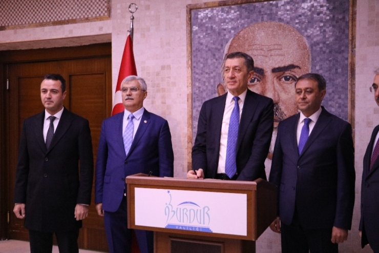 Bakan Selçuk: "Türkiye’nin Daha Da Yukarılarda Olması İçin Elimizden Geleni Yapacağız"