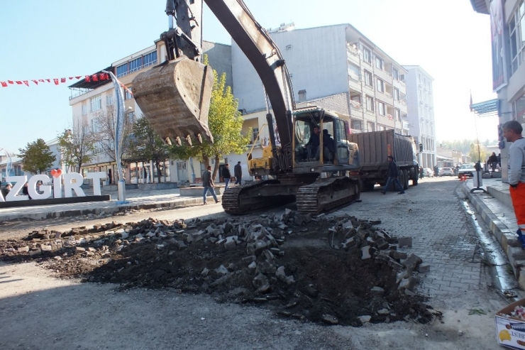 Belediyeden Hummalı Çalışmalar Devam Ediyor