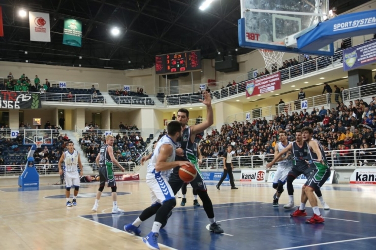 Denizli Basket Dörtte 4 Yaptı