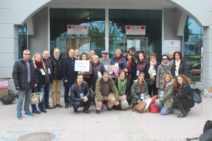 Ayvalık’ta “Bir Deniz İki Yaka Kol Kola” Rüzgarı