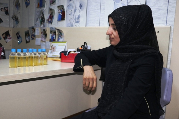 Ağrı Şikayetiyle Gittiği Doktorda Karnından 7 Şişe Kist Çıkarıldı