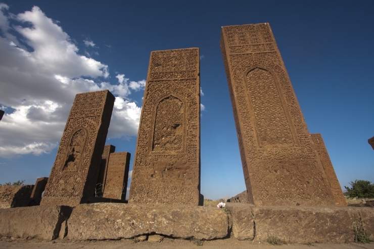 Taşlara Bezenmiş Motif Bahçesi