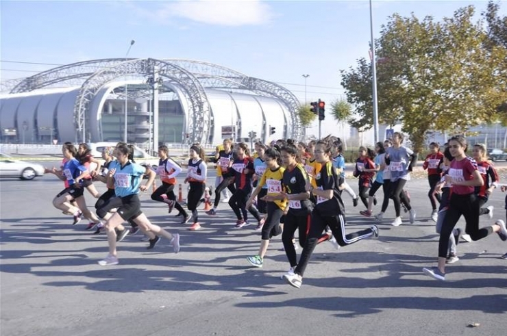 Okul Sporları Kayseri Kros İl Birinciliği Tamamlandı