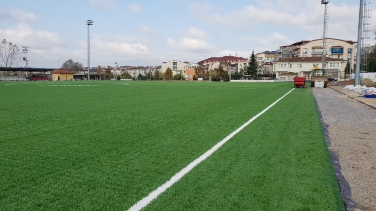 Kocaeli’de Amatör Spor Sahaları Yenileniyor