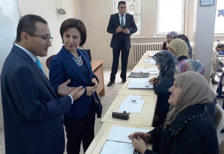 75 Yaşında Okuma Yazma Öğrendi