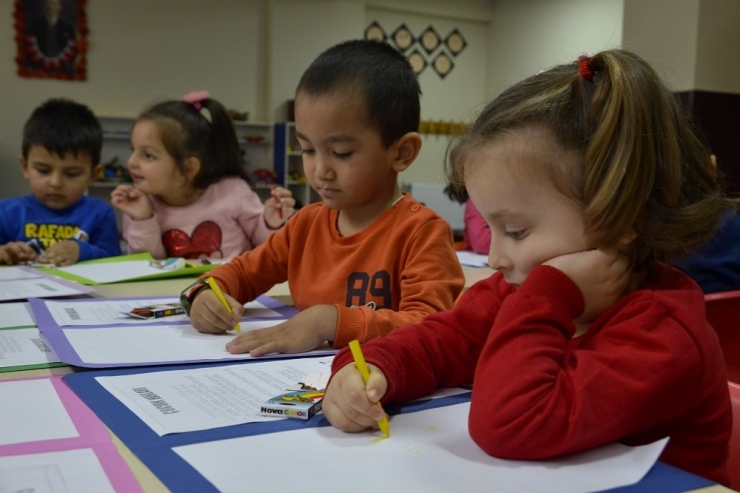 Çocuk Hakları Günü’nü Kutladılar