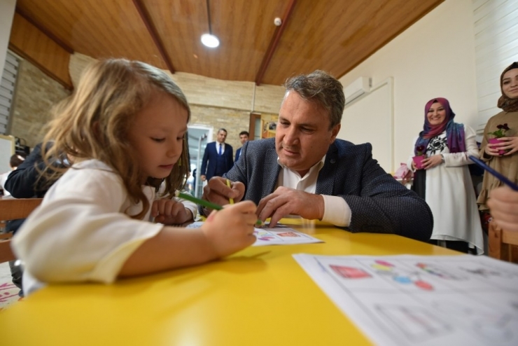 Yunusemre İle Geleceğe Hazırlanıyorlar