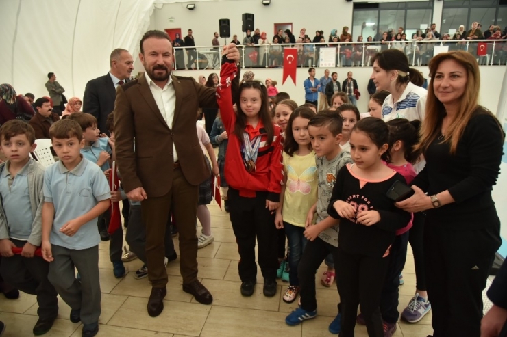 “Yüzme Bilmeyen Kalmasın“ Projesi Model Oldu