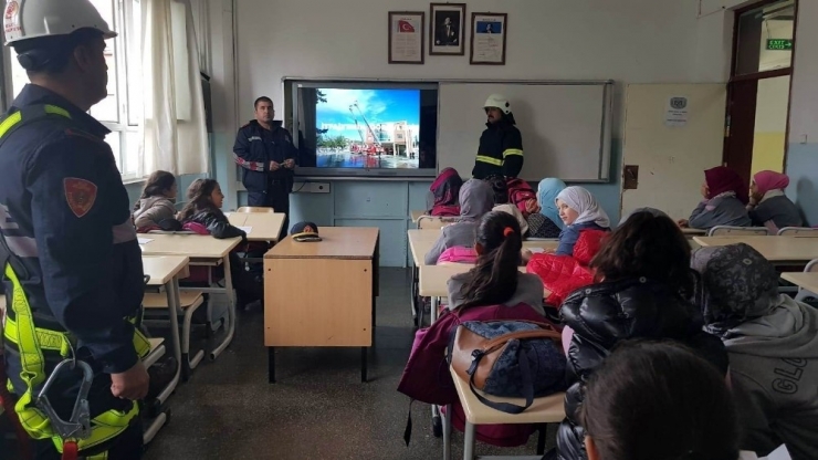 İtfaiye Müdürlüğünün Eğitimleri Sürüyor