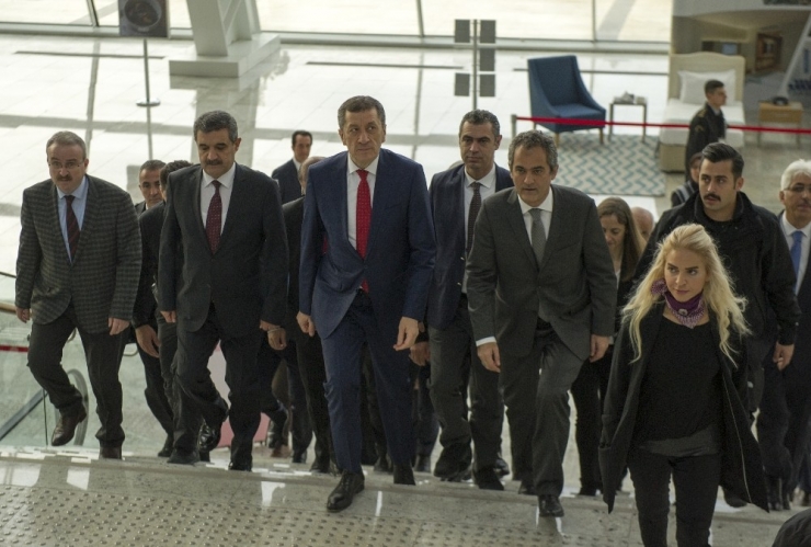 Bakan Selçuk, "81 İl 81 İyi Örnek" Sergisinin Açılışına Katıldı