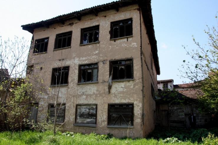 Osmaneli’nde Sokak Sağlıklaştırma Çalışmaları Devam Ediyor