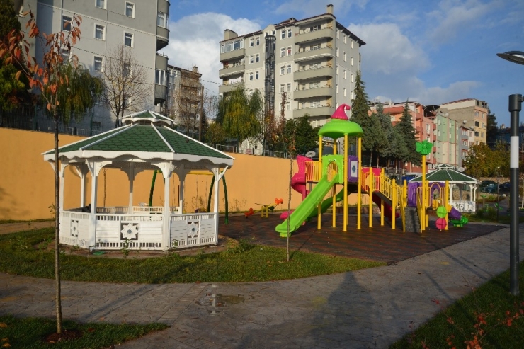 Sosyal Yaşam Alanı Ve Çocuk Parkı Açılıyor
