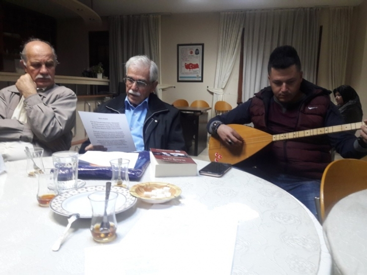 Tarsus Şair Yazarlar Derneği Aşık Mahzuni Şerif’i Andı