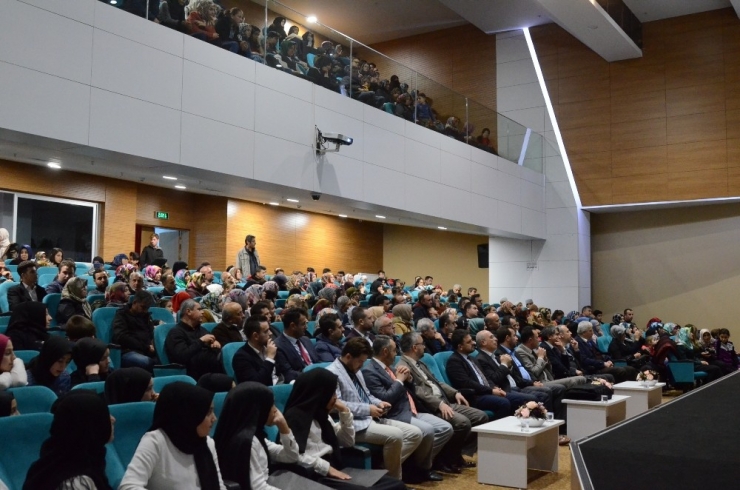 Bozüyük’te 40 Hadis Ezberleme Yarışması Düzenlendi