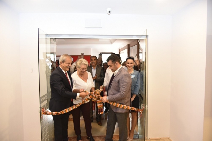 Yabancılar Meclisi 40 Ruhu Aynı Sergide Buluşturdu