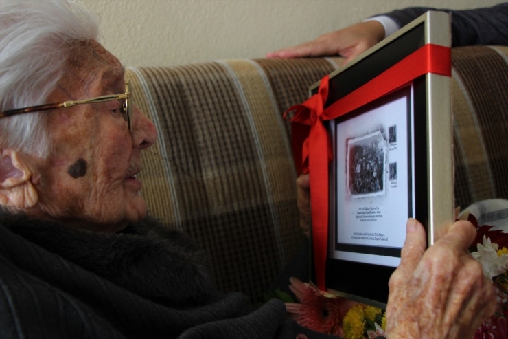 Asırlık Çalıkuşu Mukime Öğretmen