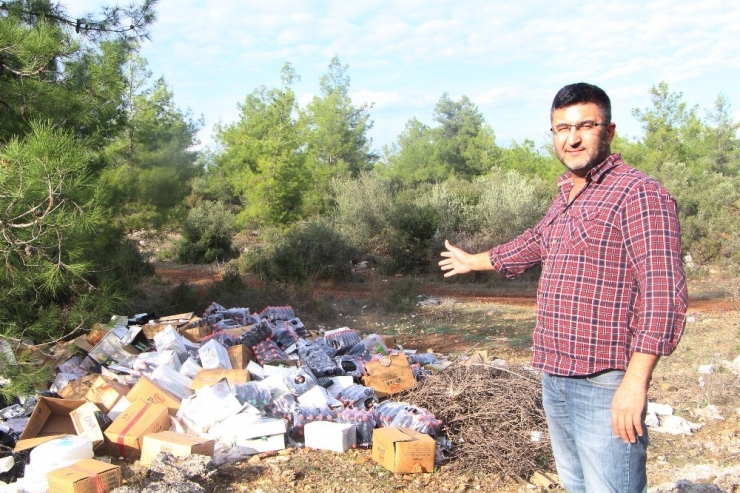 Ormanlık Alanı Günü Geçmiş Ürünlerle Çöplüğe Çevirdiler
