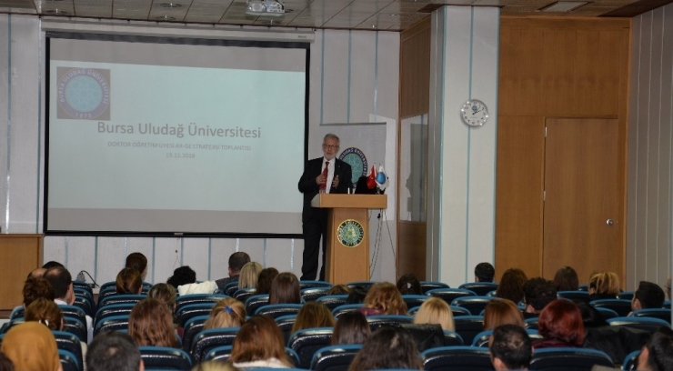 Üniversite Geleceğini Tartışıyor