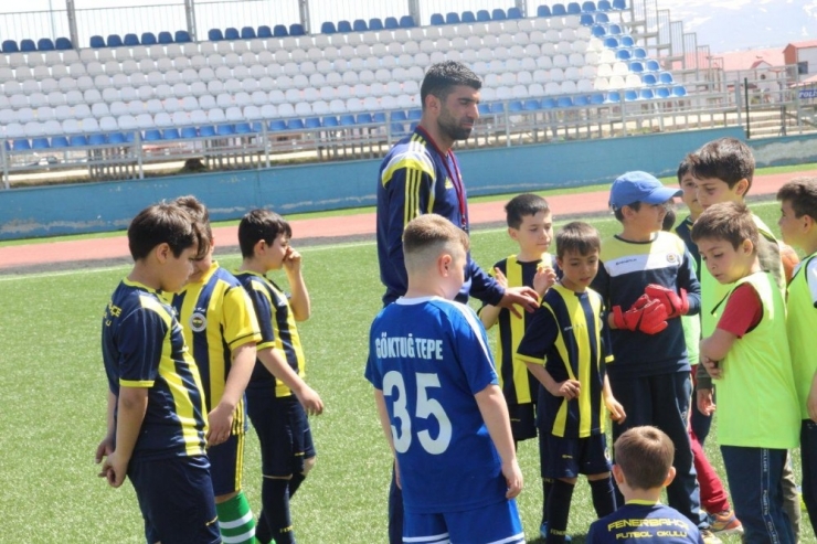Kars’ın Alt Yapısı Fenerbahçe Spor Okulu’nda Yetişiyor