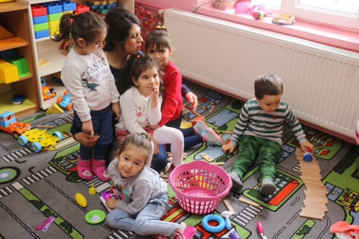 Okul Öncesi Eğitimle Geleceğe Hazırlıyorlar