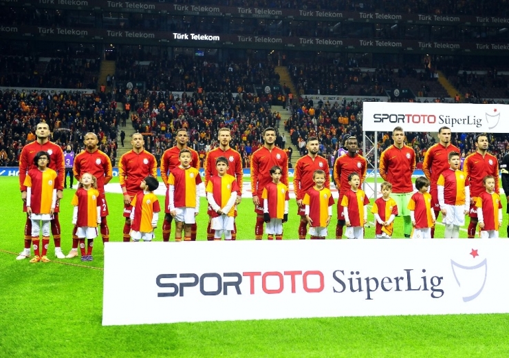 Spor Toto Süper Lig: Galatasaray: 0 - A.konyaspor: 0 (Maç Devam Ediyor)