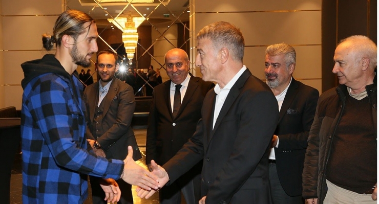 Trabzonspor, Fenerbahçe Maçı Öncesi Yemekte Bir Araya Geldi