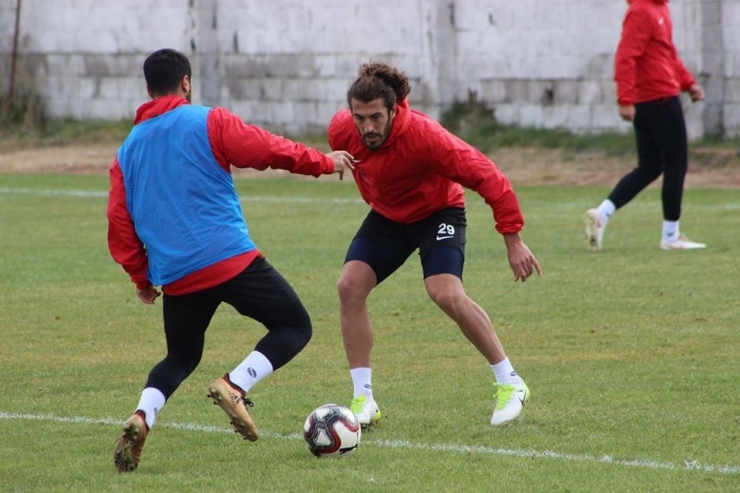 Van Büyükşehir Belediyespor Maçı Trt Kurdi’de