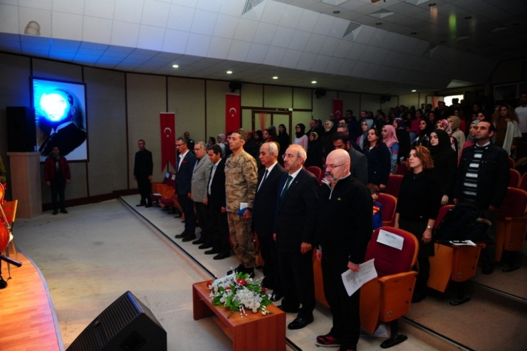 Van Yyü’de Öğretmenler Günü Kutlandı