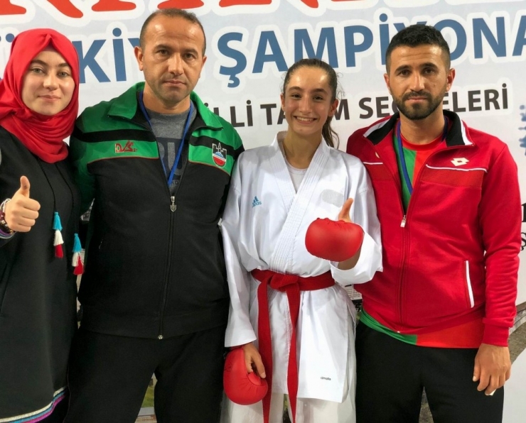 Diyarbakırlı Milli Karateciler Macaristan’da Madalya Peşinde