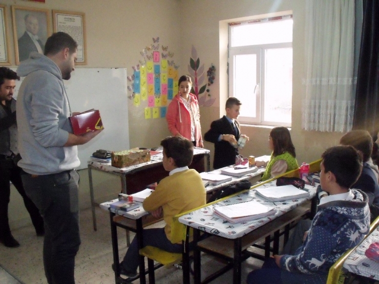 Van’da Anlamlı Öğretmenler Günü Ziyareti