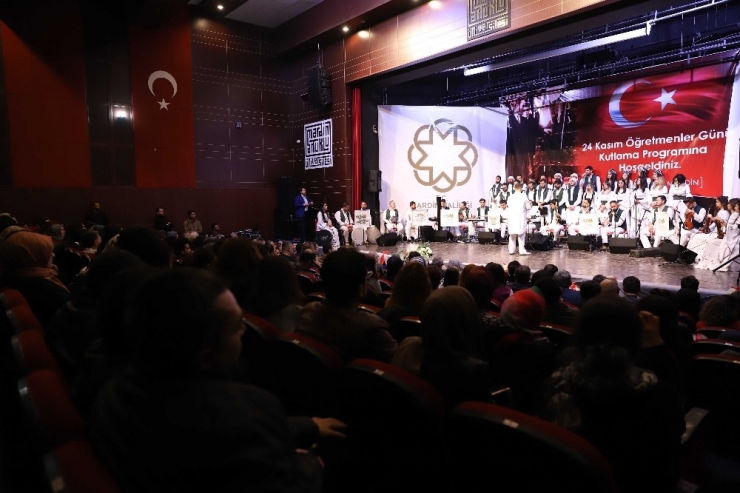 Mardin’de Öğretmenlere Özel 5 Dilde Konser