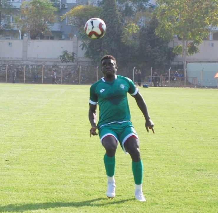 Salihli Belediyespor’da 3 Ayrılık Birden