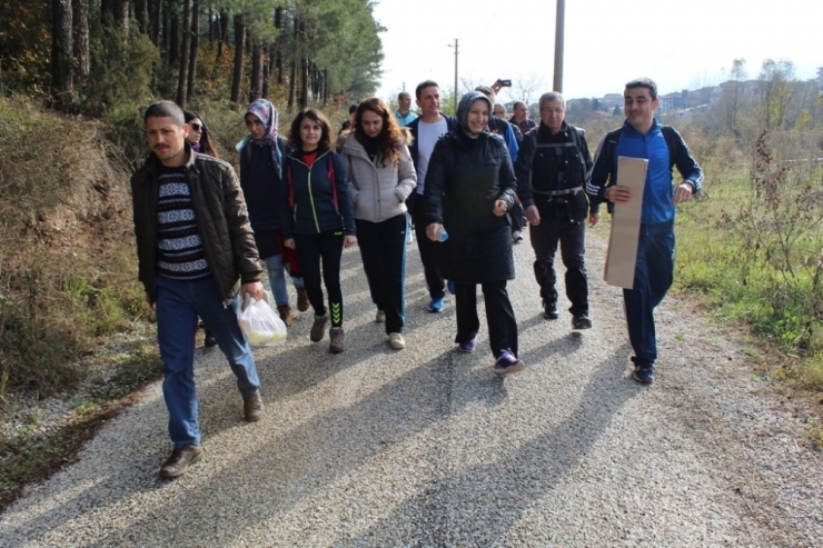 Öğretmenlerden Doğa Yürüyüşü