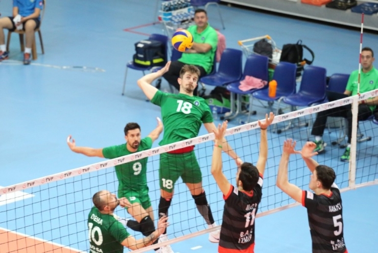 Büyükşehir’in Efeleri Rakip Tanımıyor