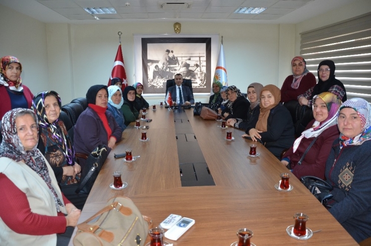 Tarım Ve Orman Müdürü Ayvalık Kadın Çiftçiler İle Bir Araya Geldi