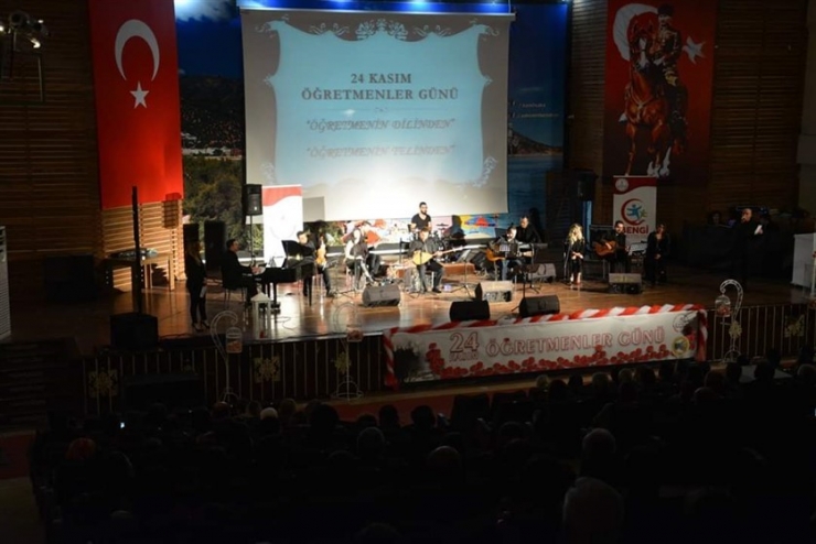 "Öğretmenin Dilinden, Öğretmenin Telinden" Konseri İlgi Gördü