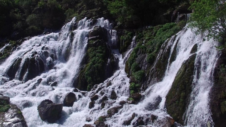 Kırk Gözeli Şelalede Tüm Zamanların Ziyaretçi Rekoru Kırıldı