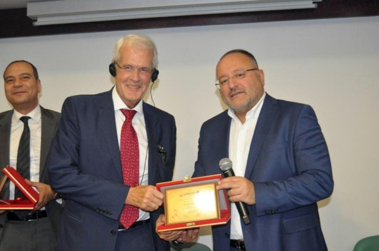 Akdeniz Üniversitesi Hastanesinde Onkoplastik Meme Cerrahisi Günleri