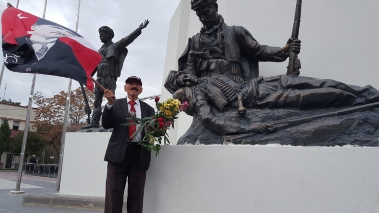 Rüyasında Gördü, 3 Yıldır Yürüyor